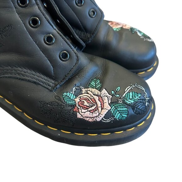 Dr. Martens 1460 Vonda Chain II Eight Eye Lace-Up Boots Rose Moto Size 9 Women's - Picture 3 of 15